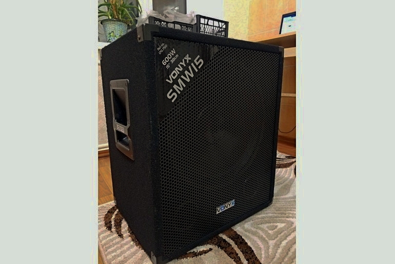 Пассивный сабвуфер Vonyx SMW15 (38см.) 600Вт