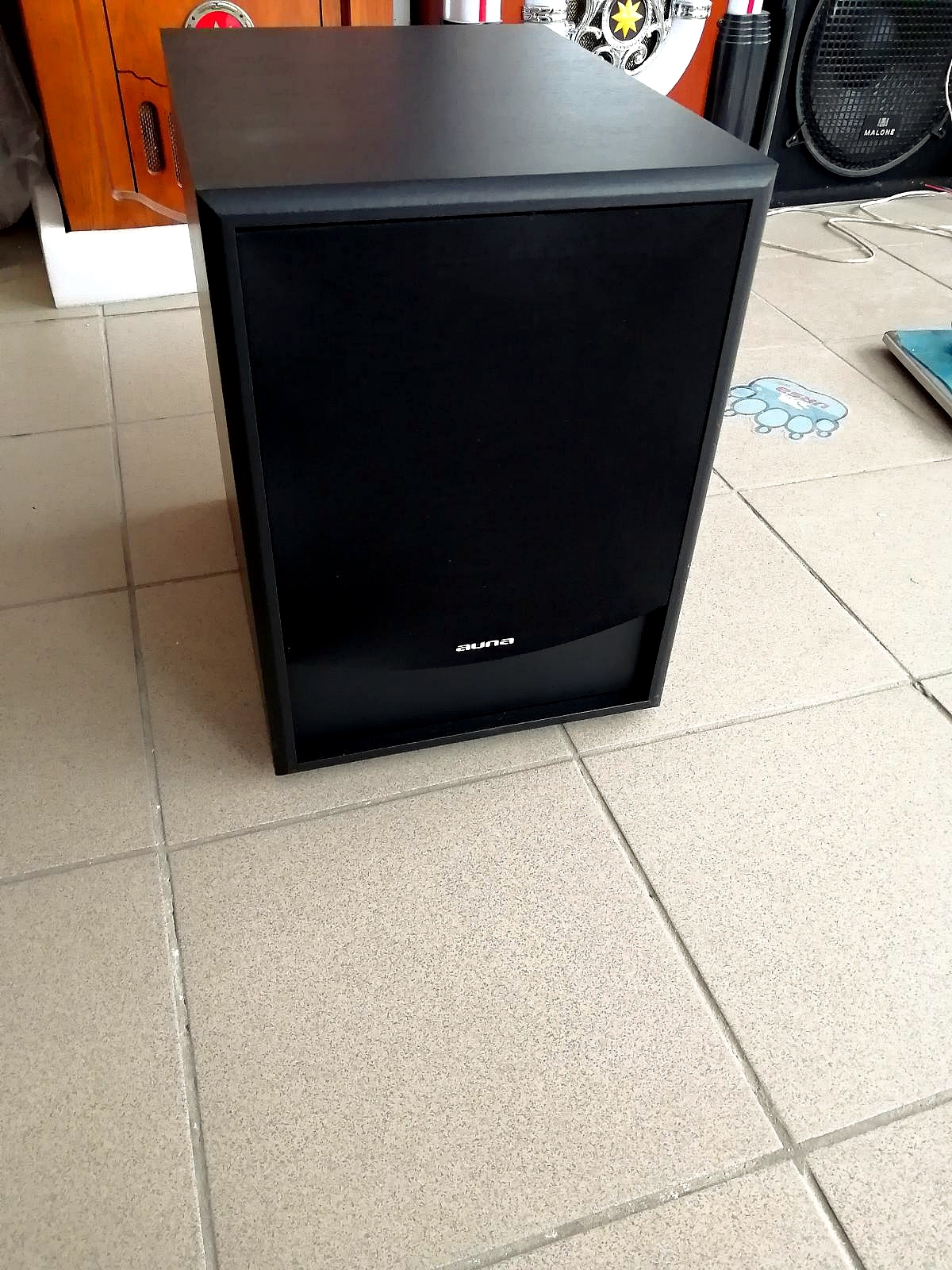 Активный сабвуфер Auna Linie300-SW (250Вт) black