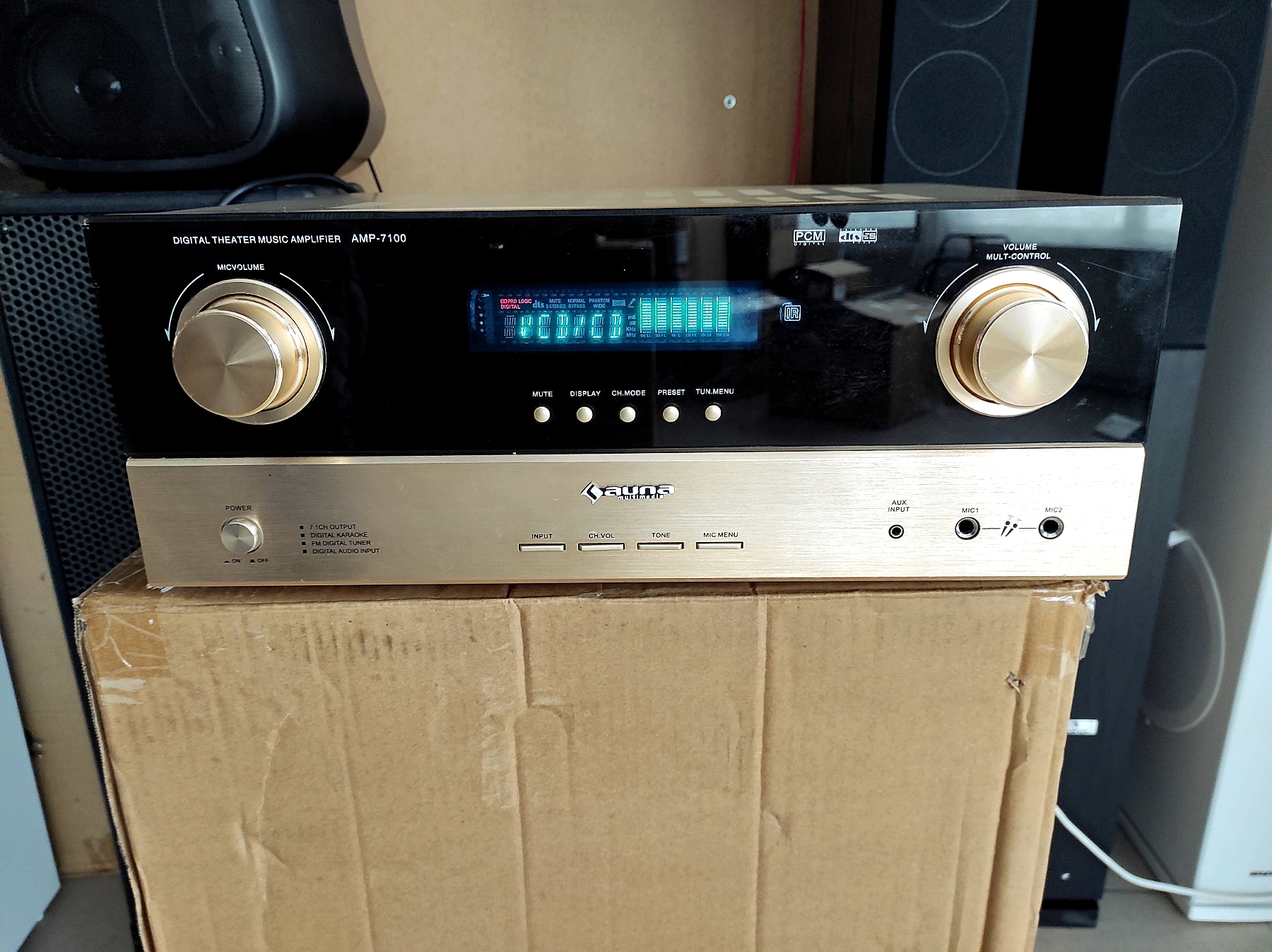 7.1 канальный ресивер с функцией караоке AUNA AMP-7100 (2000Вт) 