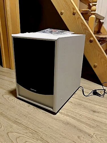 Активный сабвуфер Auna Linie300-SW (250Вт) white