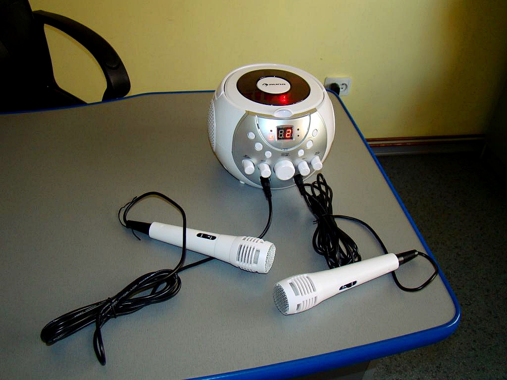 Портативная караоке система Auna Singsing LED 2 х микрофон (White)