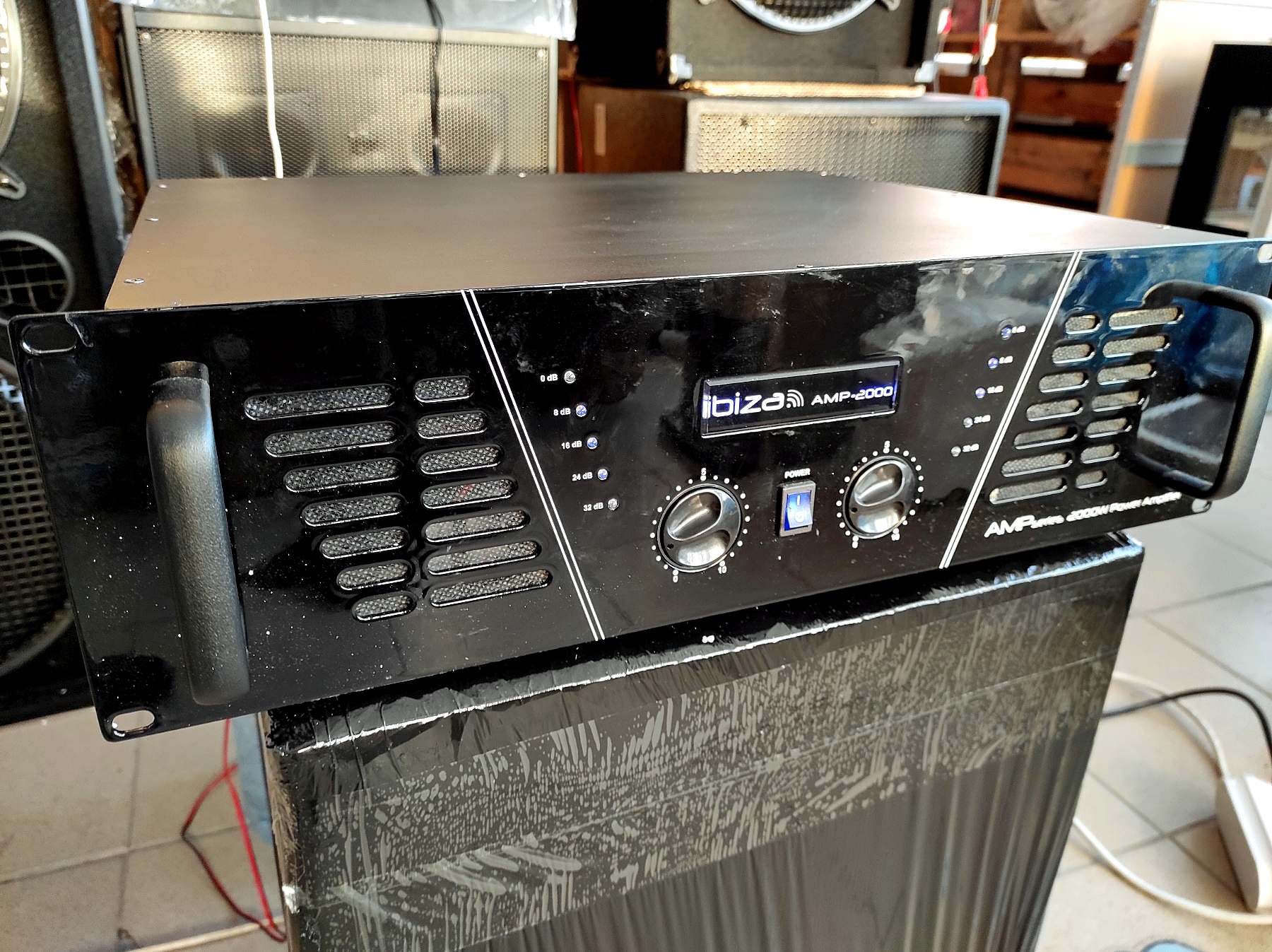 Усилитель высокой мощности IBIZA AMP-2000 (3000Вт)