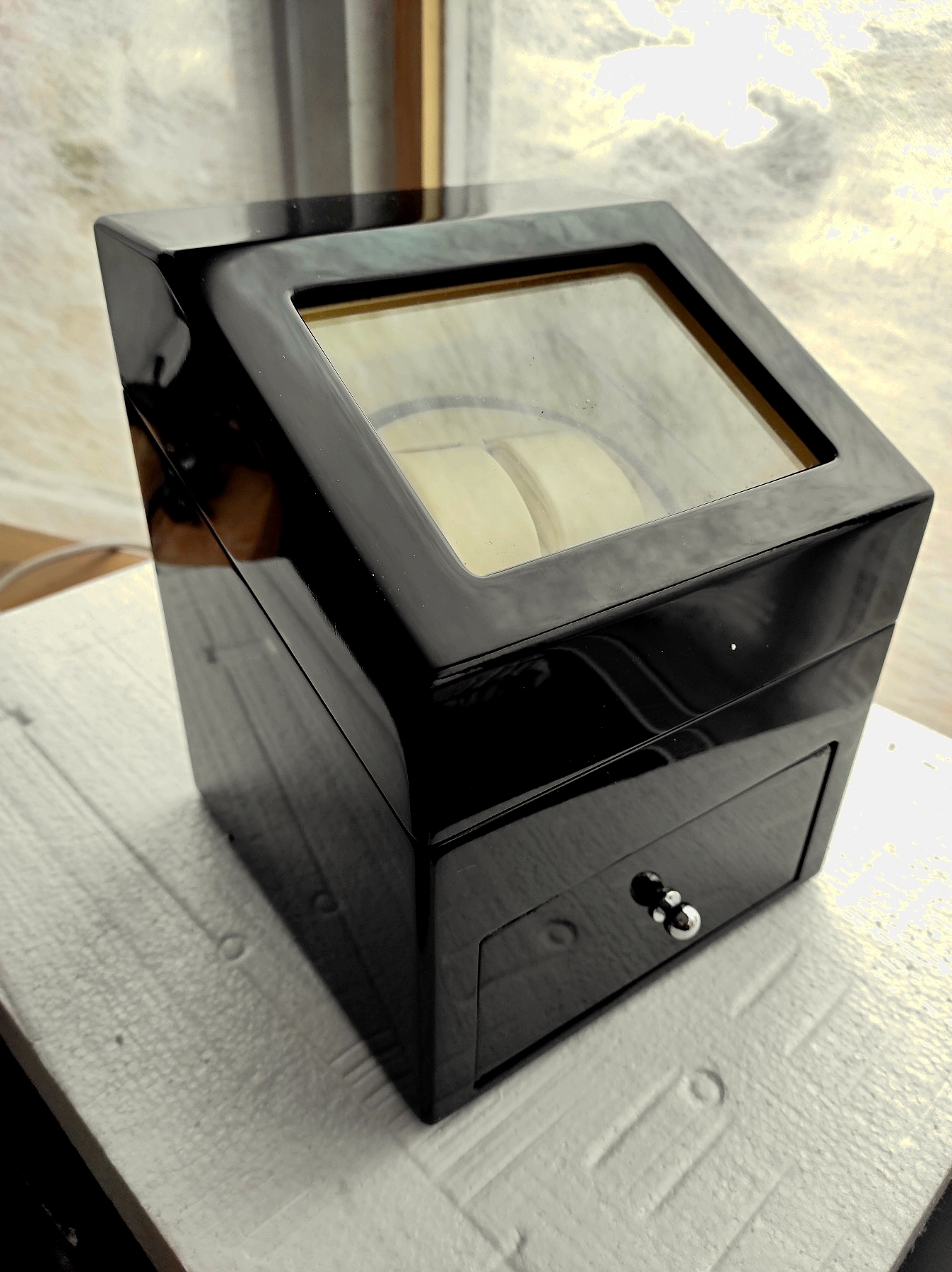 Шкатулка для часов,вращатель часов Klarstein Monte Carlo