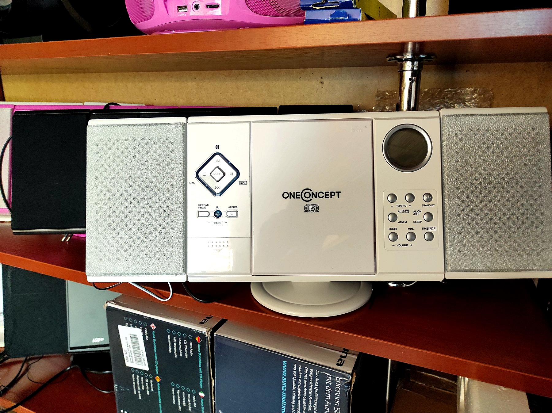 Вертикальная стереосистема (white) ONEconcept V-12 (cd,mp3,usb,sd,aux,fm)