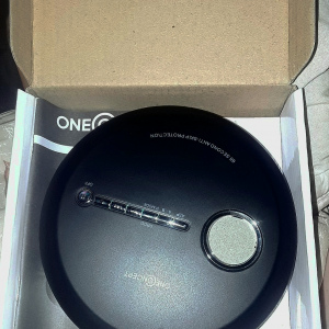CD-плеер oneConcept CDC 100 MP3 Discman (CD-R,RW,MP3,Antishock,ESP,Micro-USB) Black