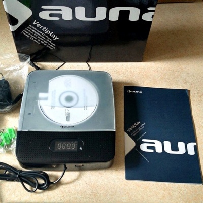 Bluetooth плеер Auna Vertiplay  со встроенным CD, AUX, FM-радио, цифровыми часами и подсветкой (black)