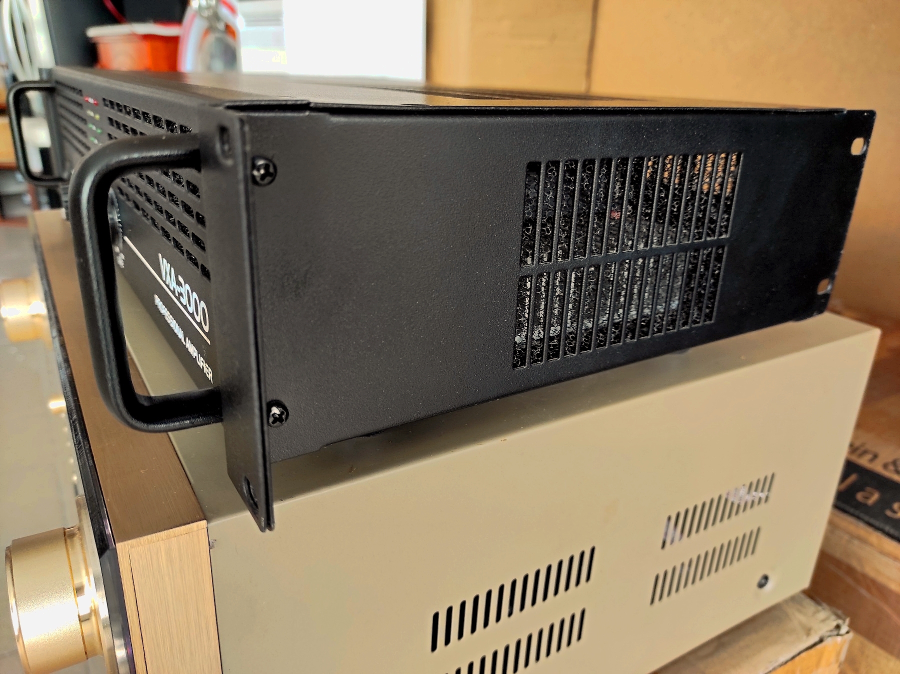 Профессиональный усилитель звука VONYX VXA-3000 (3000Вт)